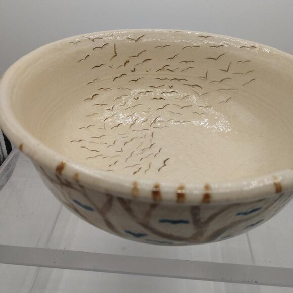 White Pottery Bowl Tree and Birds - Birds indented on the inside and outside - Picture 8 of 16
